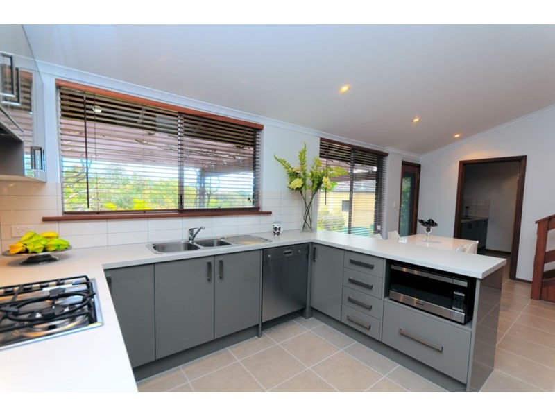 3 Sturtbrae Crescent, Bellevue Heights SA 5050