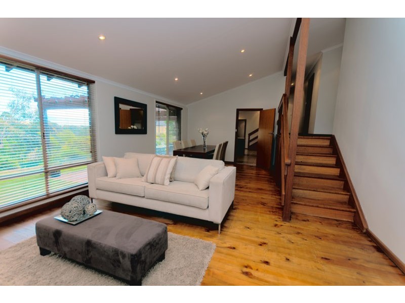 3 Sturtbrae Crescent, Bellevue Heights SA 5050
