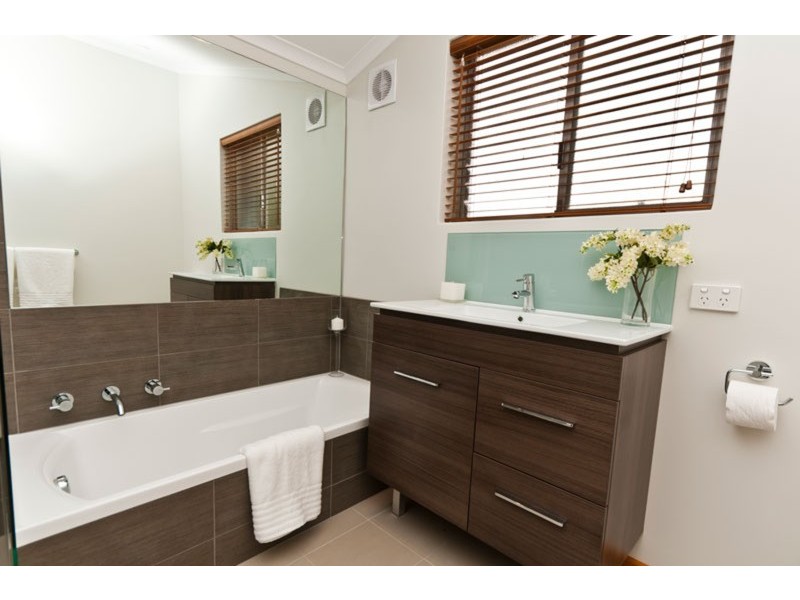 3 Sturtbrae Crescent, Bellevue Heights SA 5050