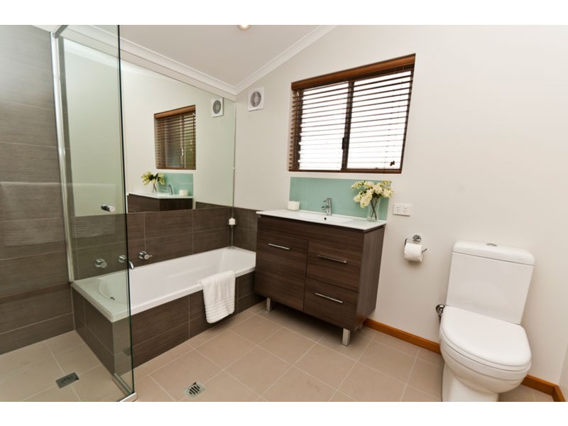 3 Sturtbrae Crescent, Bellevue Heights SA 5050