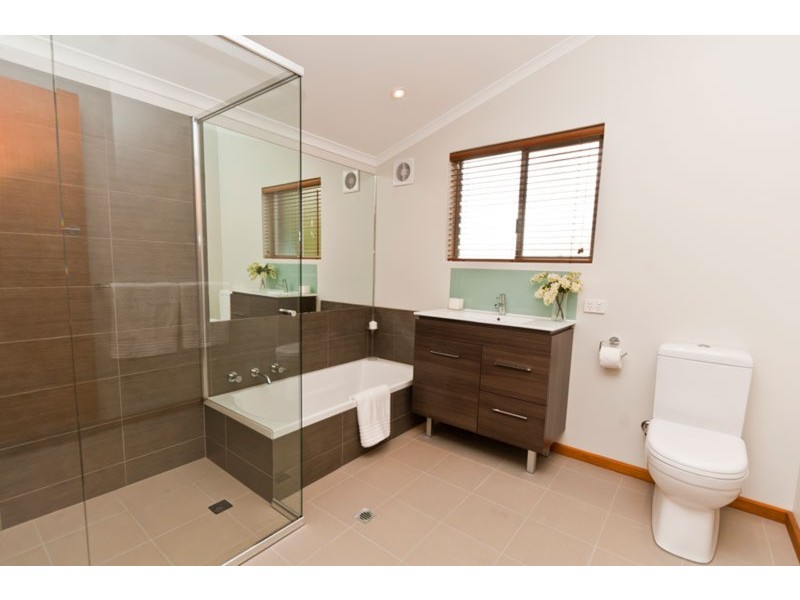 3 Sturtbrae Crescent, Bellevue Heights SA 5050