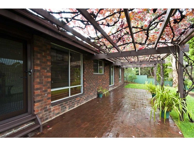 3 Sturtbrae Crescent, Bellevue Heights SA 5050