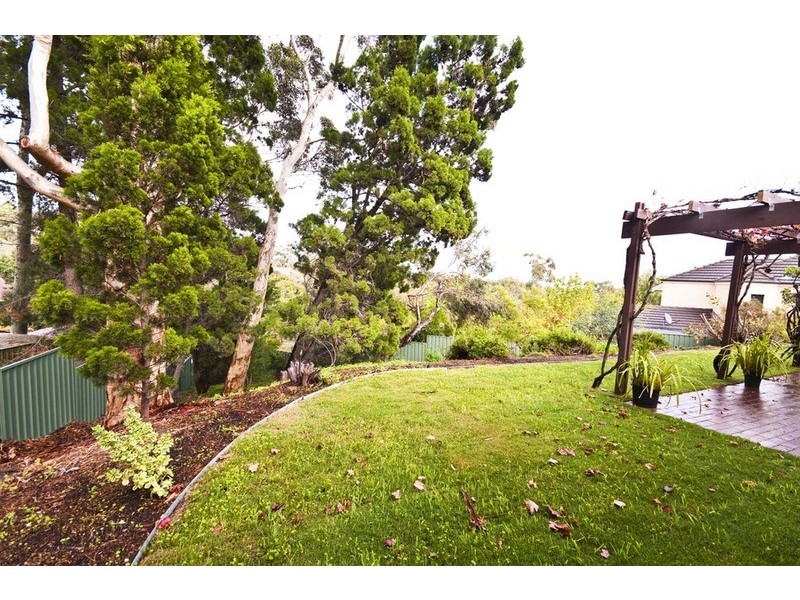 3 Sturtbrae Crescent, Bellevue Heights SA 5050