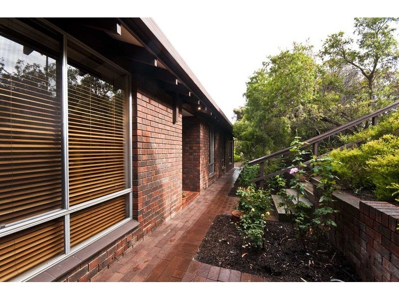 3 Sturtbrae Crescent, Bellevue Heights SA 5050