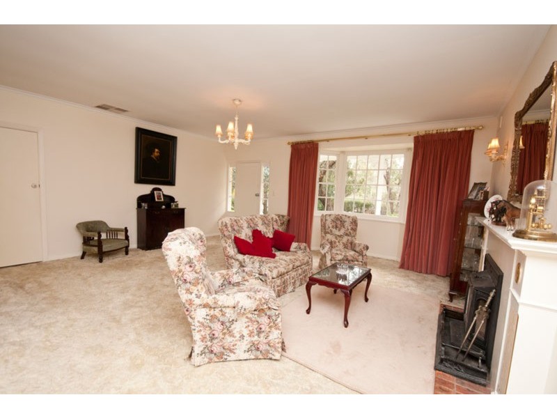 1 Craiglee Drive, Coromandel Valley SA 5051