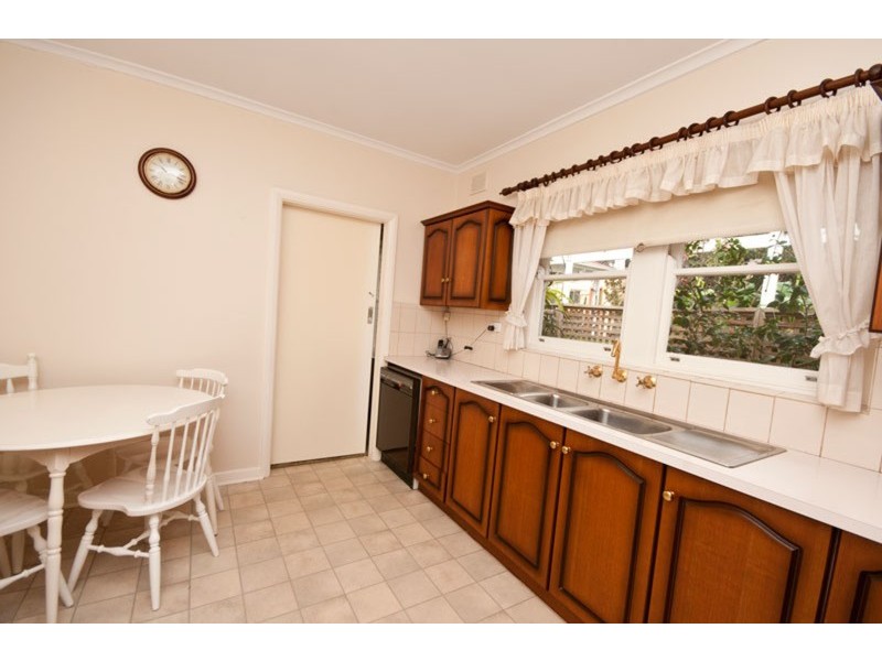1 Craiglee Drive, Coromandel Valley SA 5051