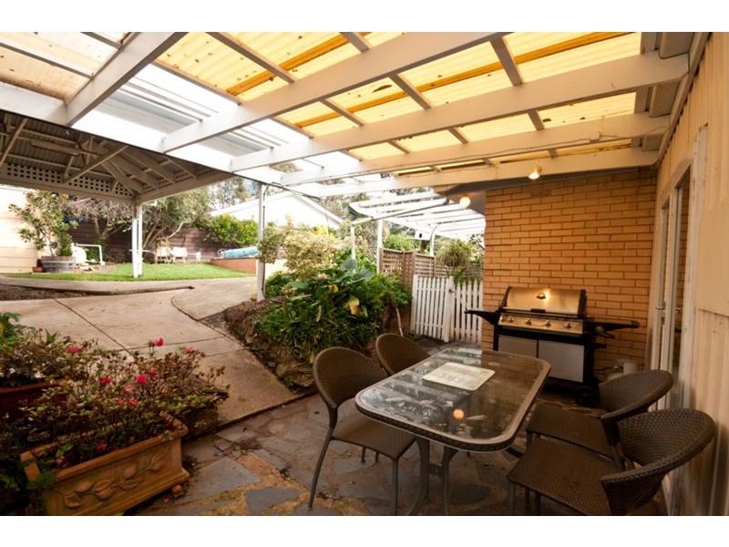 1 Craiglee Drive, Coromandel Valley SA 5051