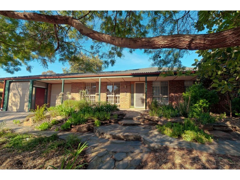 1 Aberfoyle Road, Aberfoyle Park SA 5159