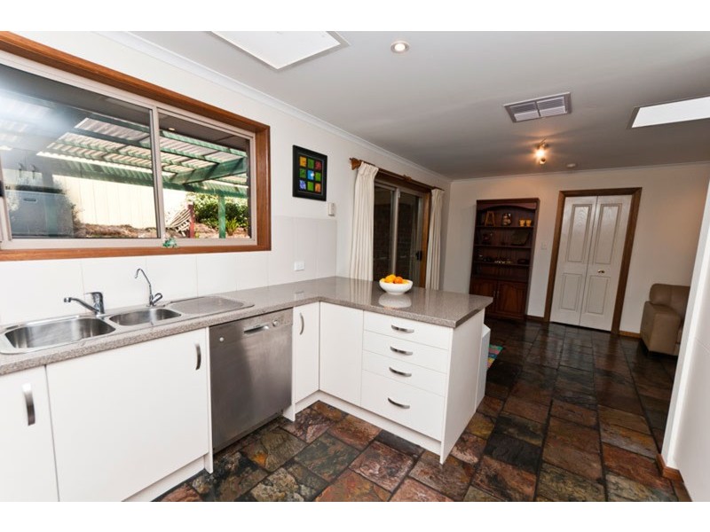 1 Aberfoyle Road, Aberfoyle Park SA 5159