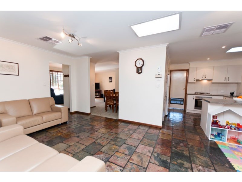 1 Aberfoyle Road, Aberfoyle Park SA 5159