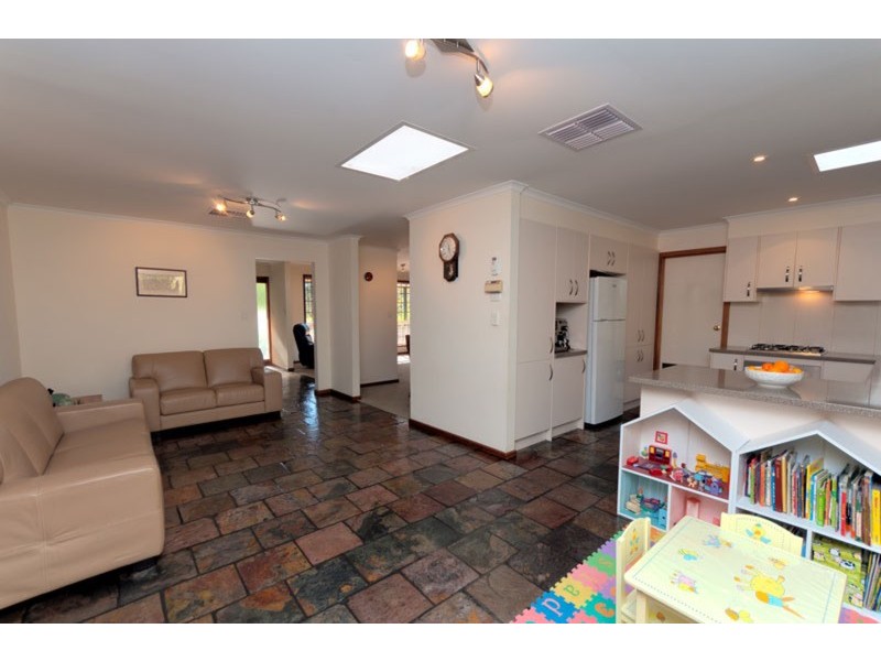 1 Aberfoyle Road, Aberfoyle Park SA 5159