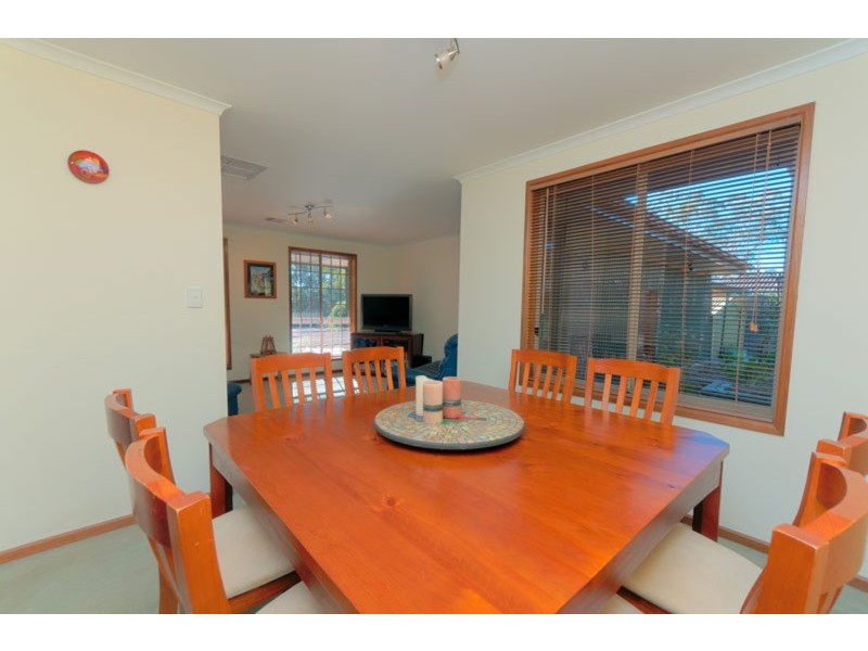 1 Aberfoyle Road, Aberfoyle Park SA 5159