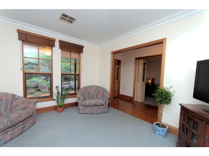 9 Ti Tree Road, Hawthorndene SA 5051