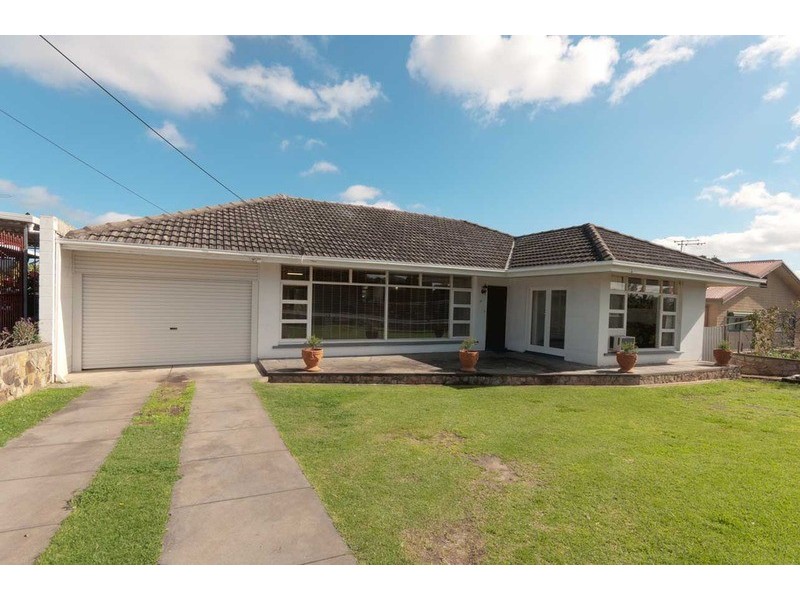 10 Shepherds Hill Road, Bedford Park SA 5042