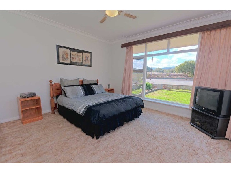 10 Shepherds Hill Road, Bedford Park SA 5042