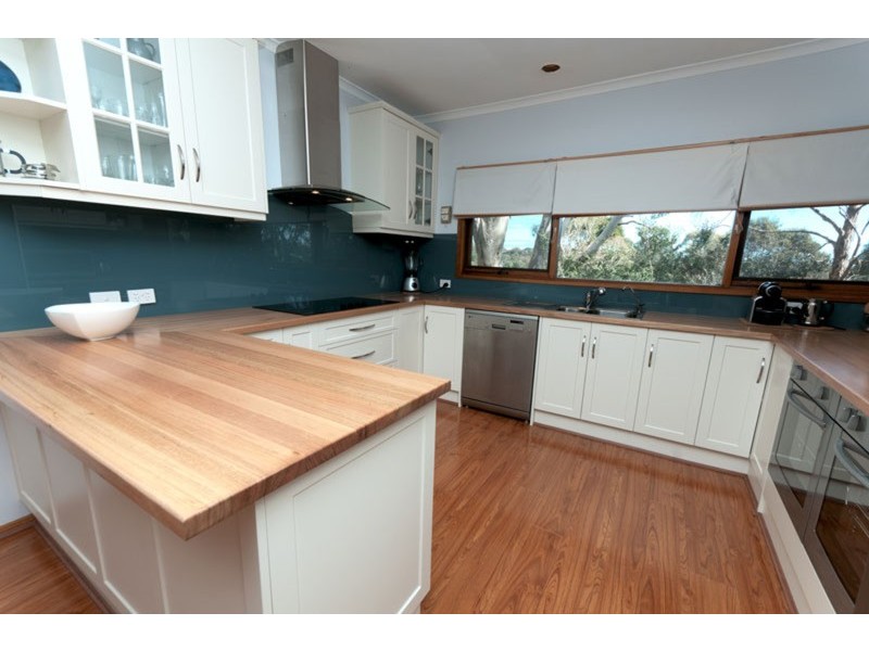 18 Hurds Hill Drive, Coromandel Valley SA 5051