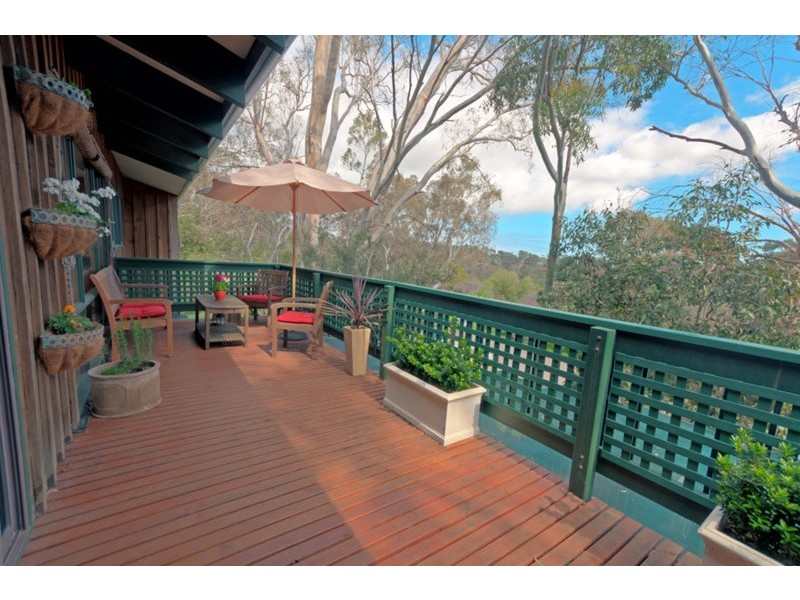 18 Hurds Hill Drive, Coromandel Valley SA 5051