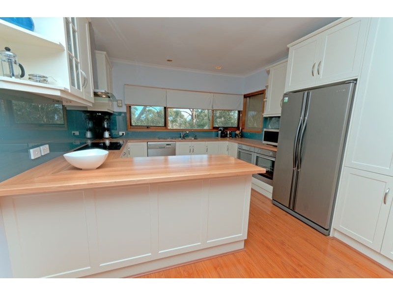 18 Hurds Hill Drive, Coromandel Valley SA 5051