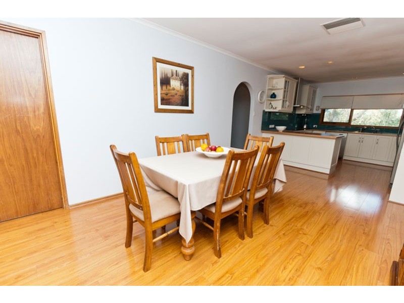 18 Hurds Hill Drive, Coromandel Valley SA 5051