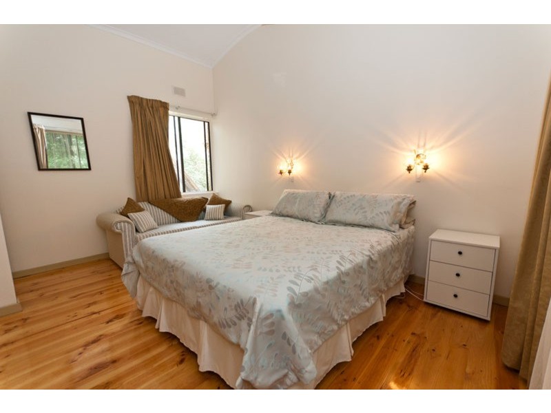 8 Sun Valley Drive, Glenalta SA 5052