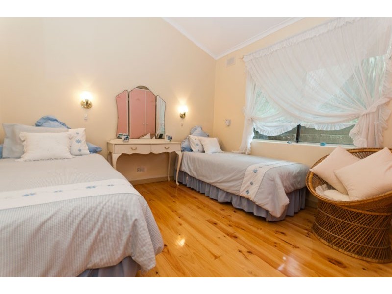 8 Sun Valley Drive, Glenalta SA 5052