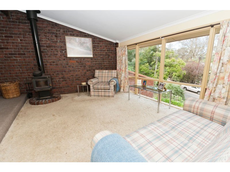 8 Sun Valley Drive, Glenalta SA 5052