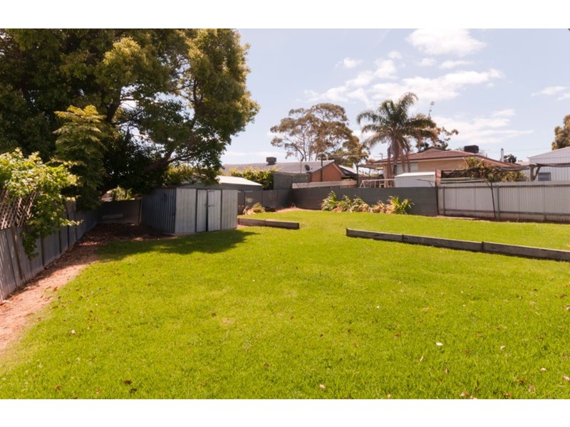 3 Trelawney Crescent, Huntfield Heights SA 5163