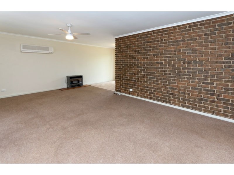 3 Trelawney Crescent, Huntfield Heights SA 5163