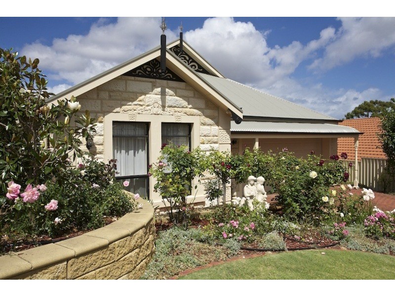 3 Holly Hock Court, Craigburn Farm SA 5051