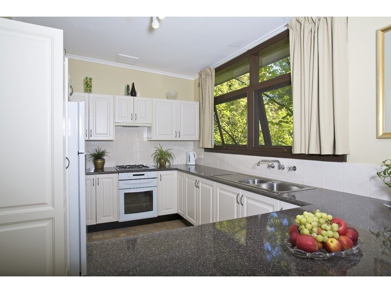 18 Greenwood Crescent, Glenalta SA 5052