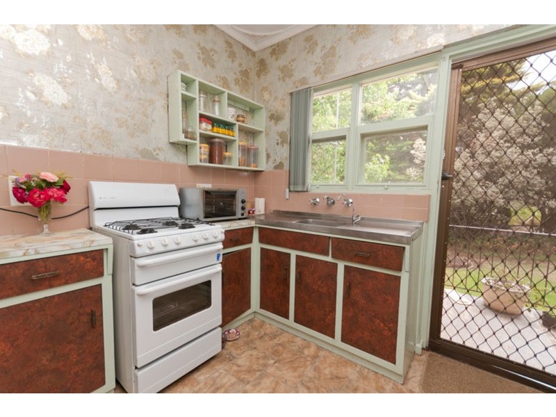 6 Woodlark Grove, Glenalta SA 5052