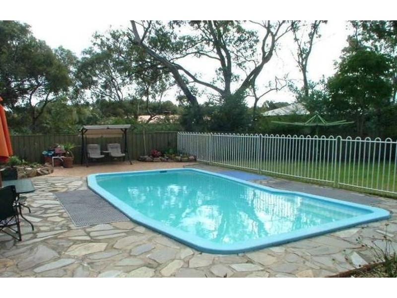 8 Thomas Drive, Happy Valley SA 5159