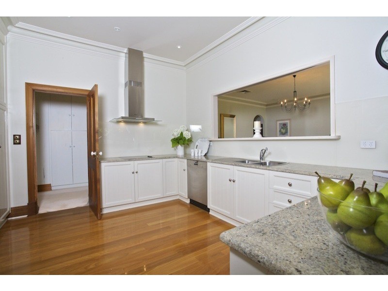 32 Lindsay Terrace, Belair SA 5052