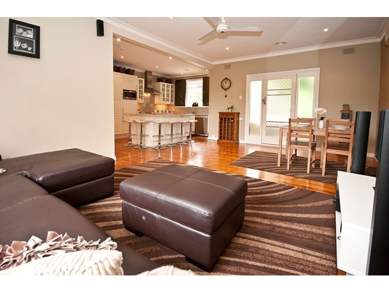 4 Alta Mira Crescent, Belair SA 5052