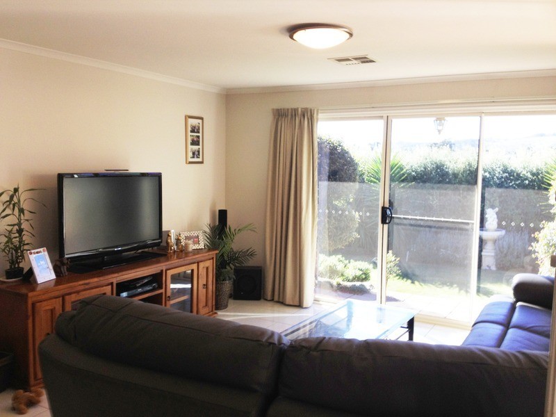 53 Oakridge Road, Aberfoyle Park SA 5159