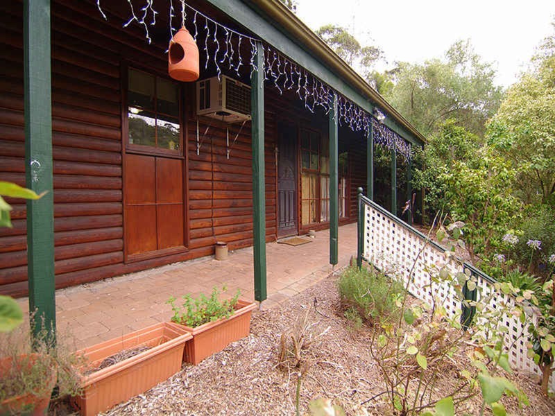 3 Waratah Close, Belair SA 5052