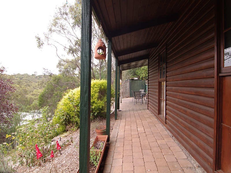 3 Waratah Close, Belair SA 5052