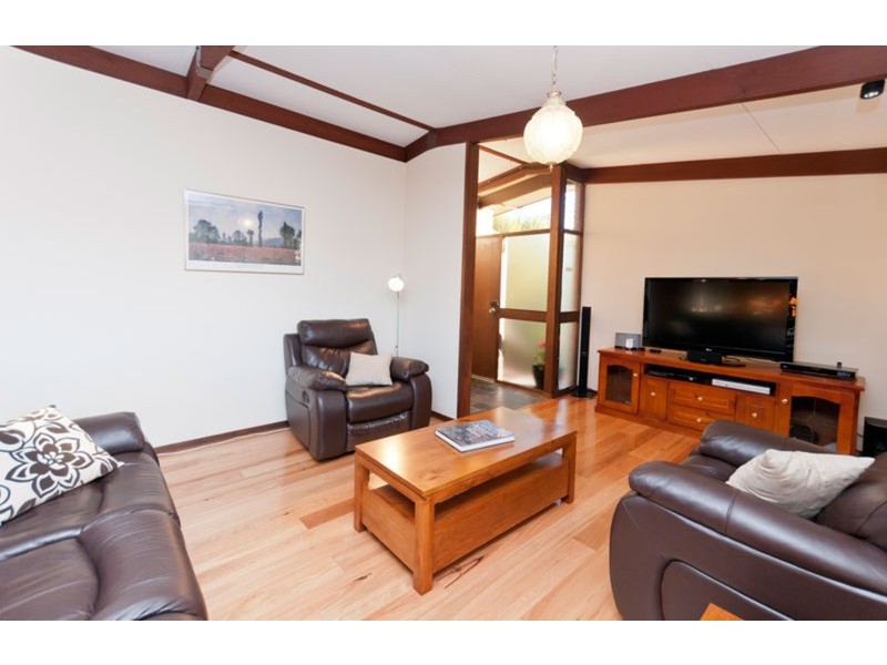 27 Sherwood Avenue, Bellevue Heights SA 5050