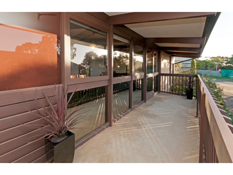 27 Sherwood Avenue, Bellevue Heights SA 5050