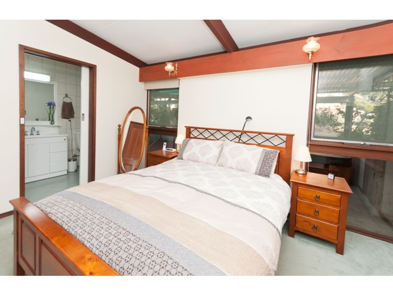 27 Sherwood Avenue, Bellevue Heights SA 5050