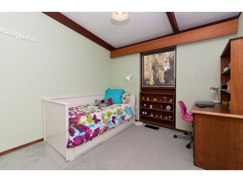 27 Sherwood Avenue, Bellevue Heights SA 5050