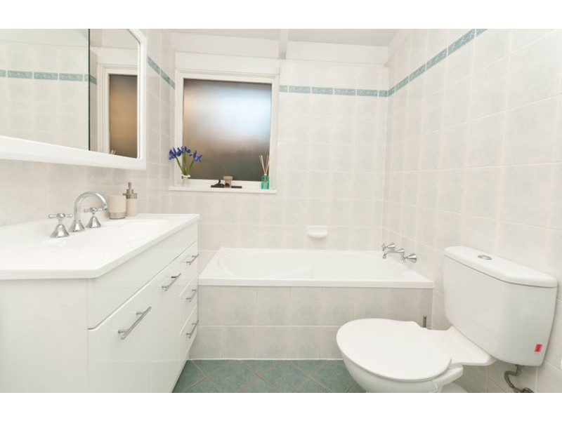 27 Sherwood Avenue, Bellevue Heights SA 5050