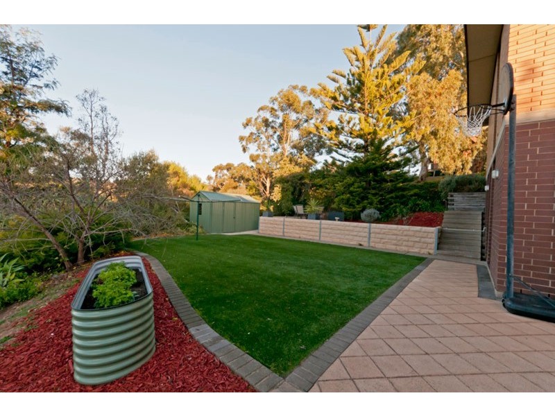 27 Sherwood Avenue, Bellevue Heights SA 5050