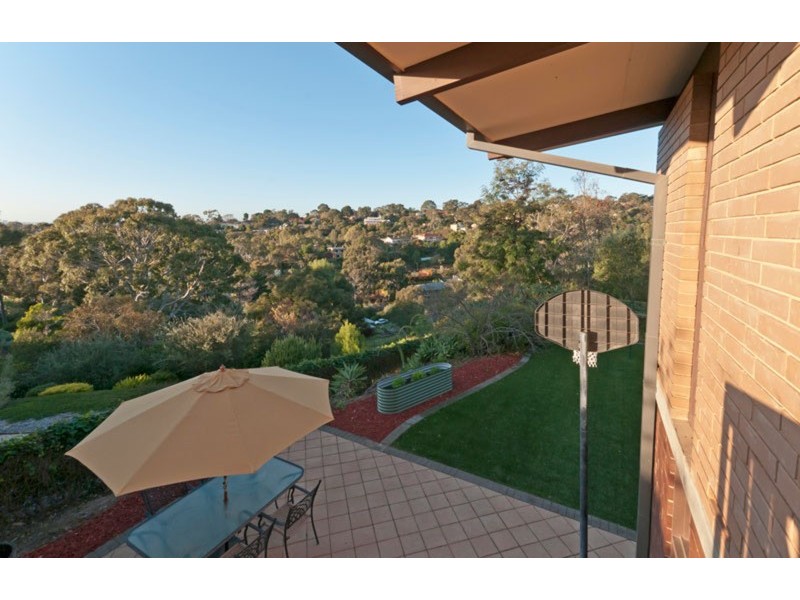 27 Sherwood Avenue, Bellevue Heights SA 5050