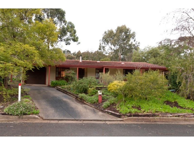 32 Oakdene Crescent, Coromandel Valley SA 5051