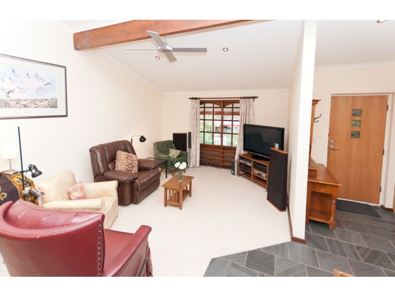 32 Oakdene Crescent, Coromandel Valley SA 5051