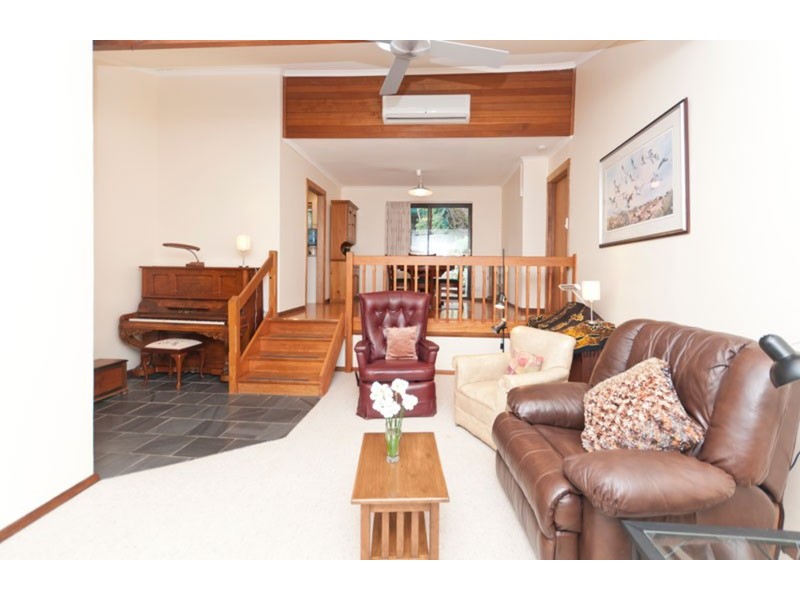 32 Oakdene Crescent, Coromandel Valley SA 5051