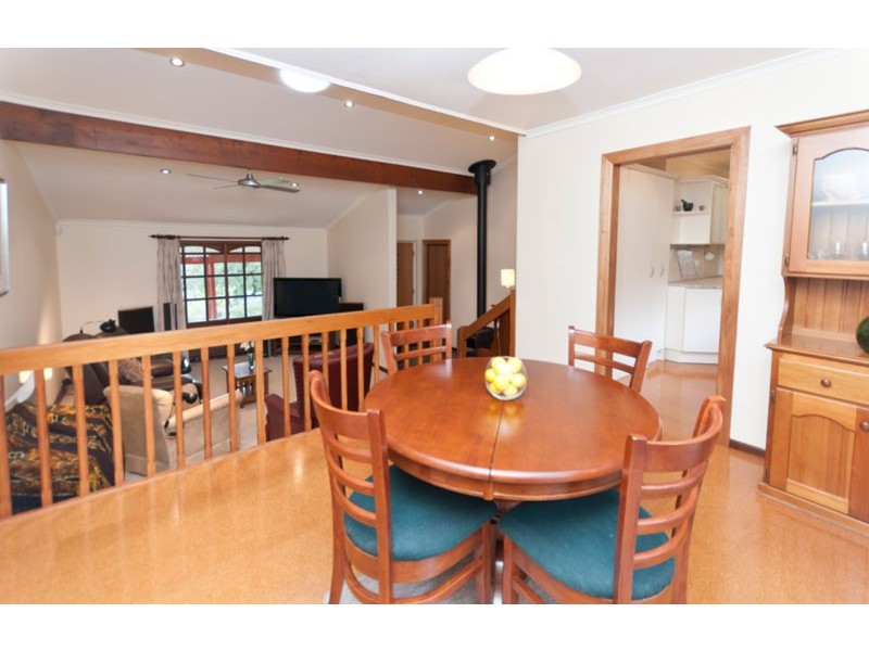 32 Oakdene Crescent, Coromandel Valley SA 5051