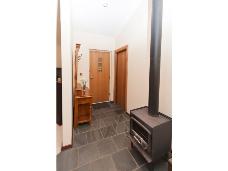 32 Oakdene Crescent, Coromandel Valley SA 5051