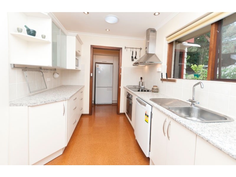 32 Oakdene Crescent, Coromandel Valley SA 5051